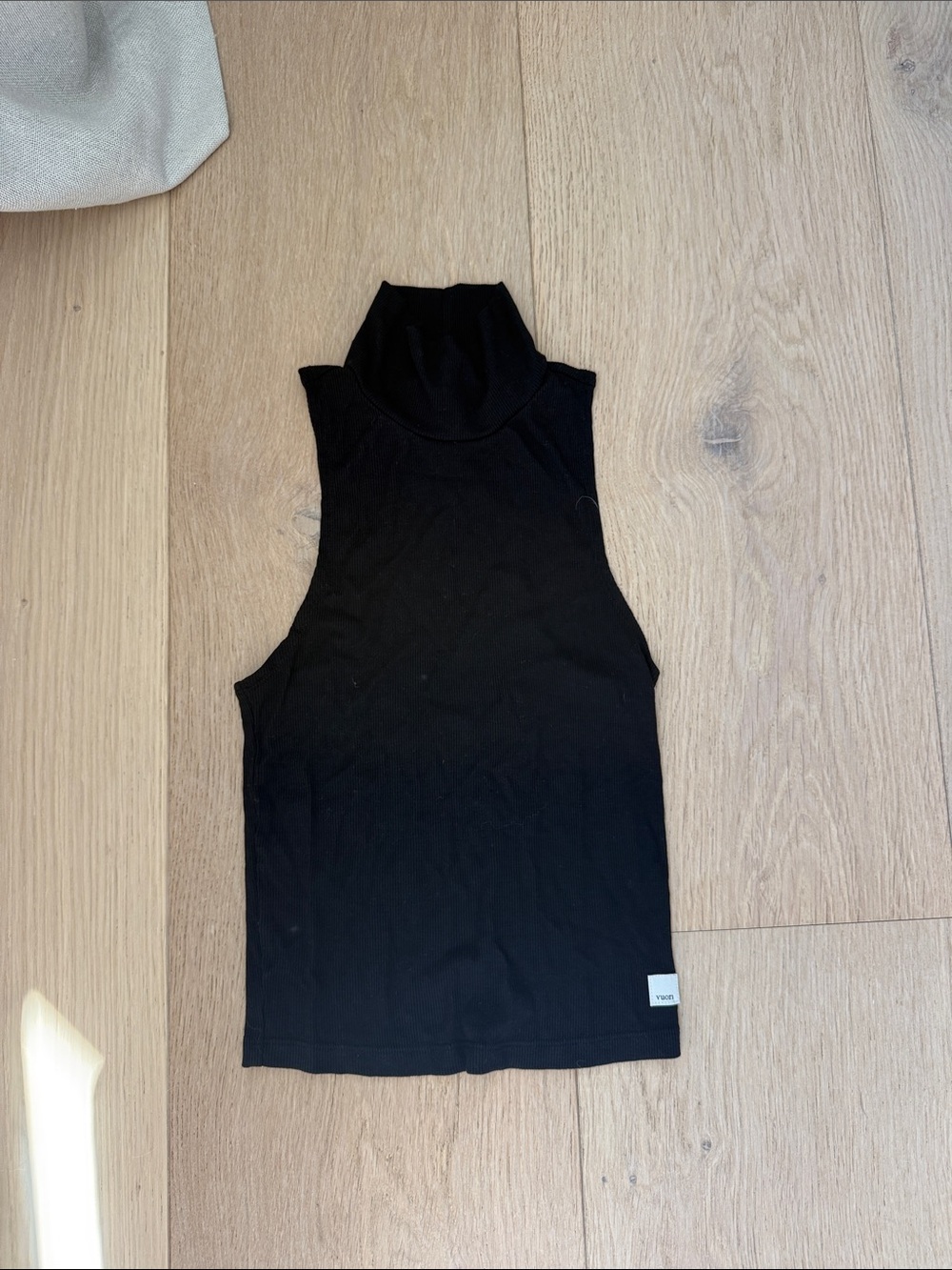 Vuori Sleeveless Mock Neck Top